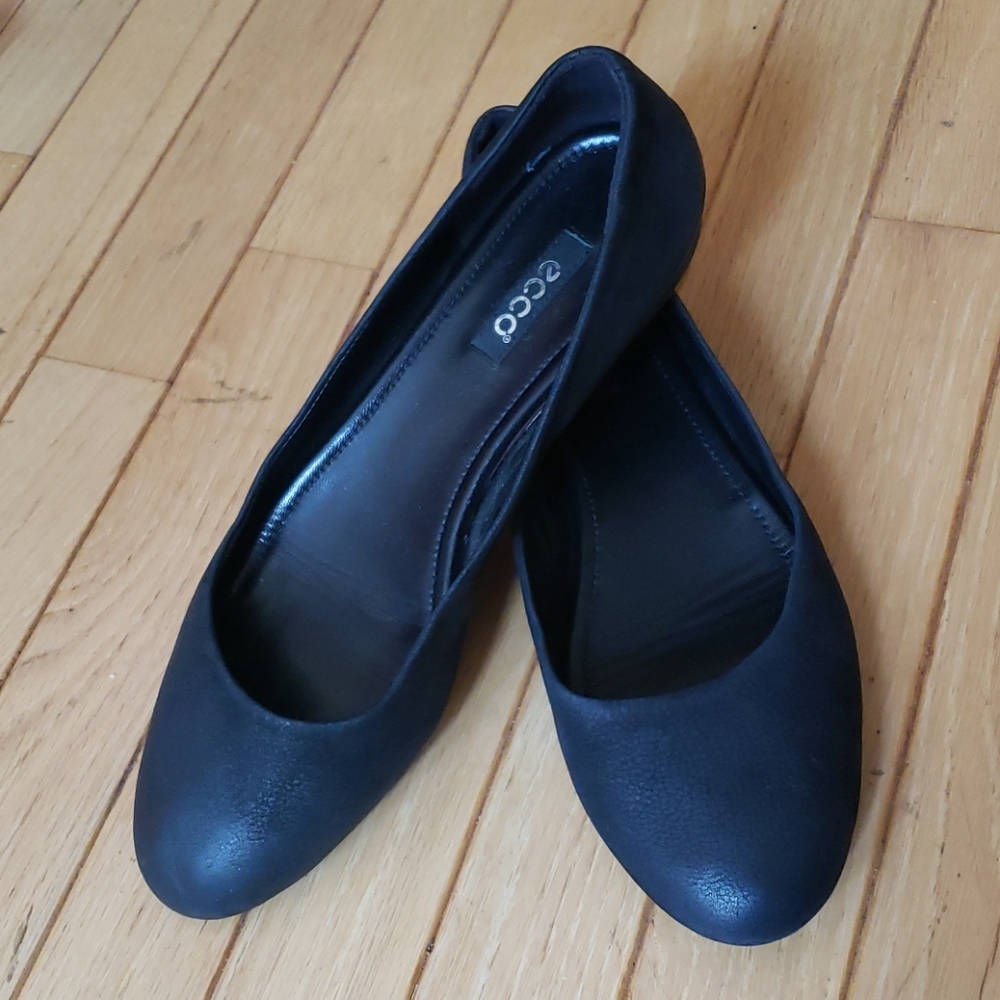 Ecco Black Leather Shoes Size 41